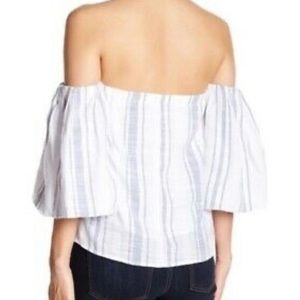 Romeo & Juliet Couture off the shoulder top